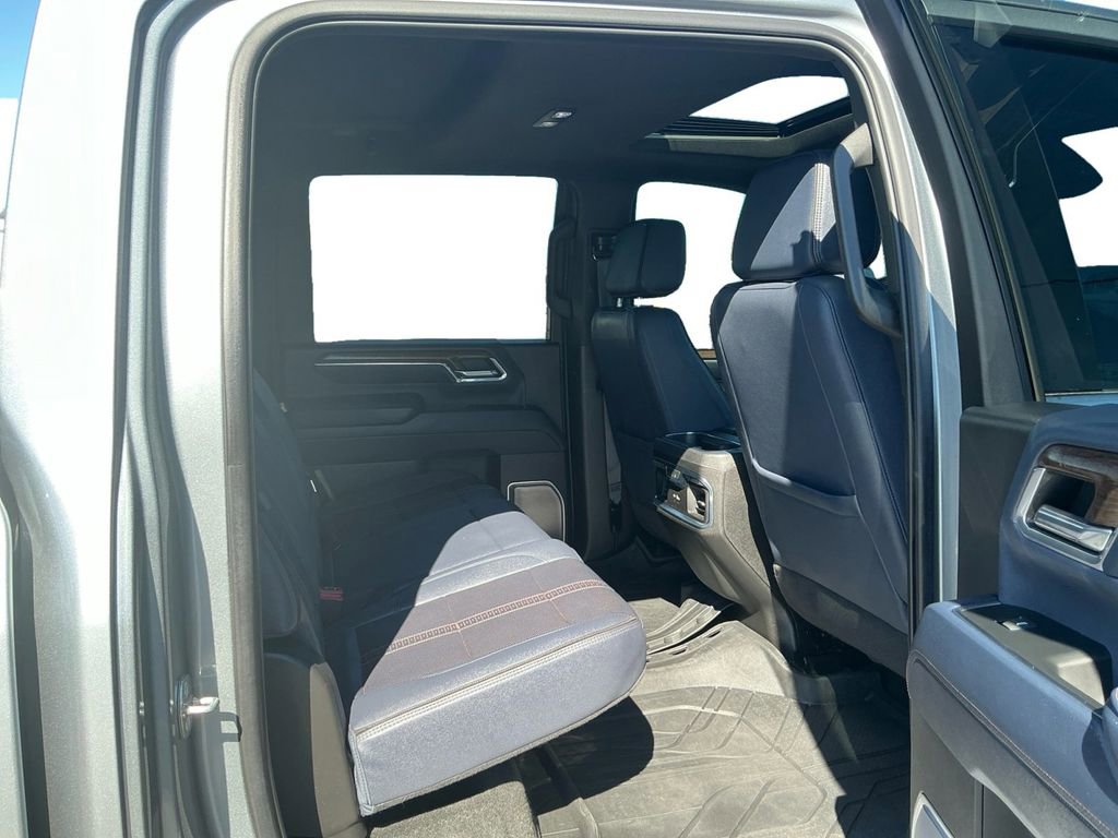 Used 2024 Chevrolet Silverado 2500 High Country w/ High Country Premium Package image 23