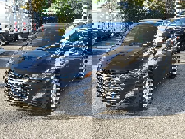 Used 2022 Chevrolet Malibu LS image 3