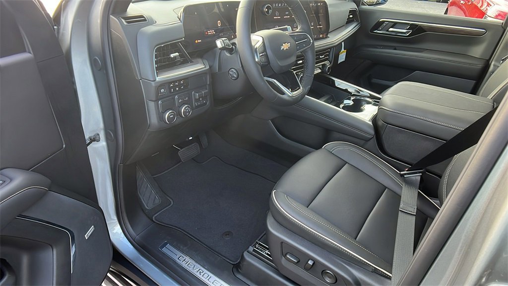 New 2026 Chevrolet Suburban Premier w/ Sun And Tow Package image 20