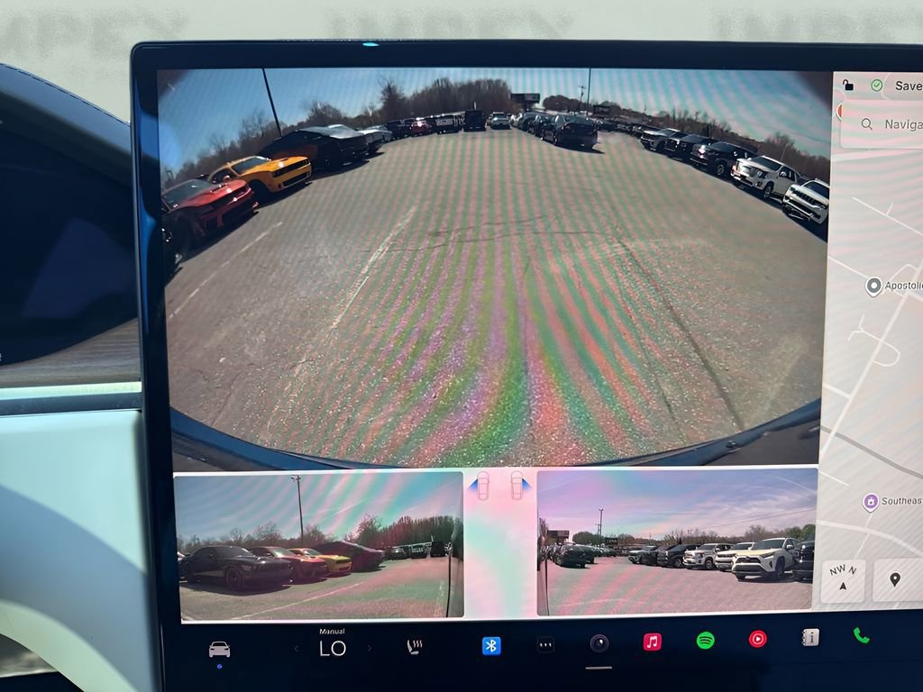 Used 2022 Tesla Model X image 22