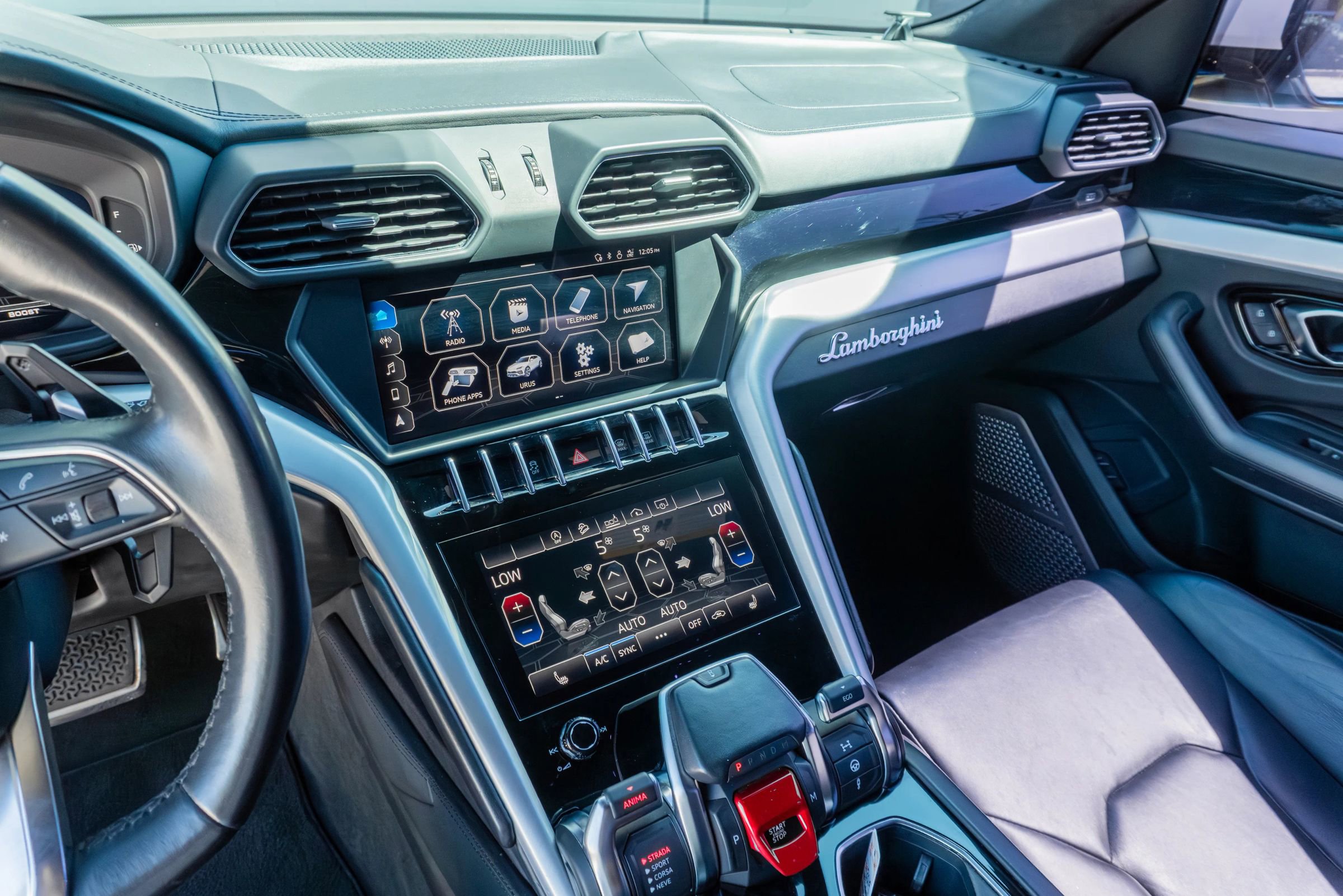 Used 2019 Lamborghini Urus AWD/4WD image 58