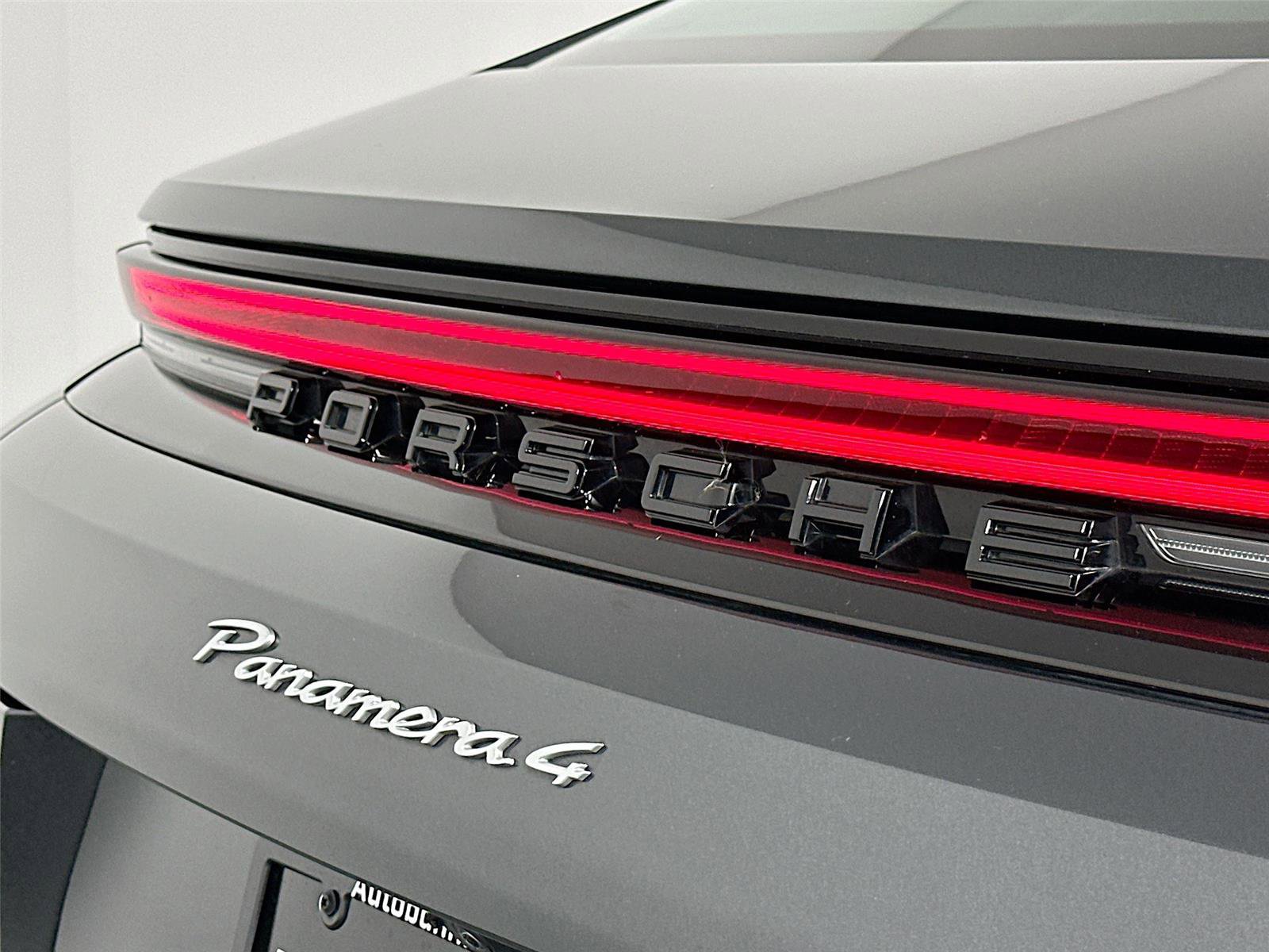 Certified 2025 Porsche Panamera 4 AWD/4WD image 17
