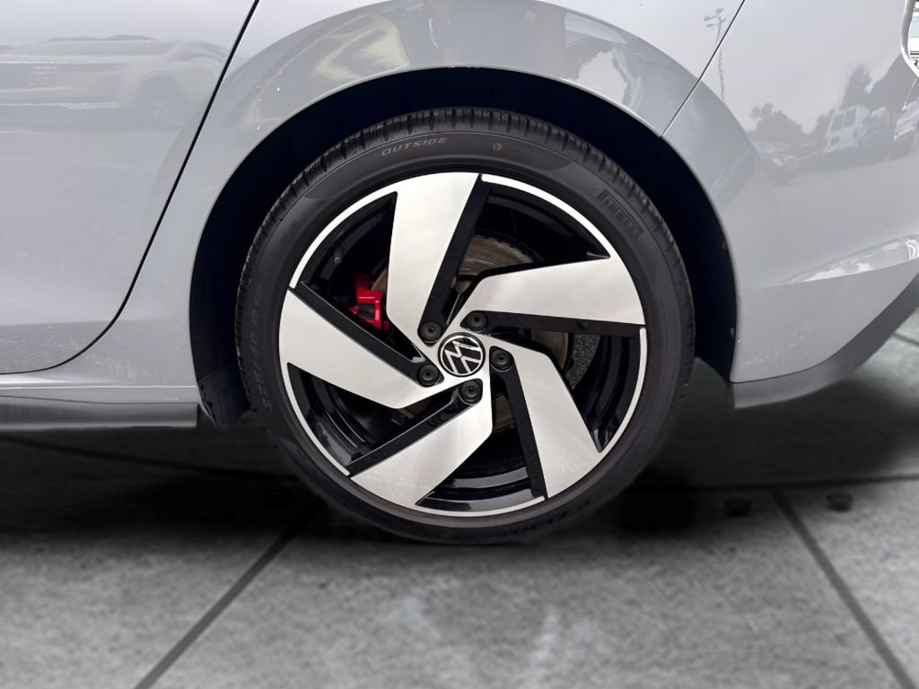 Used 2022 Volkswagen GTI SE FWD image 24