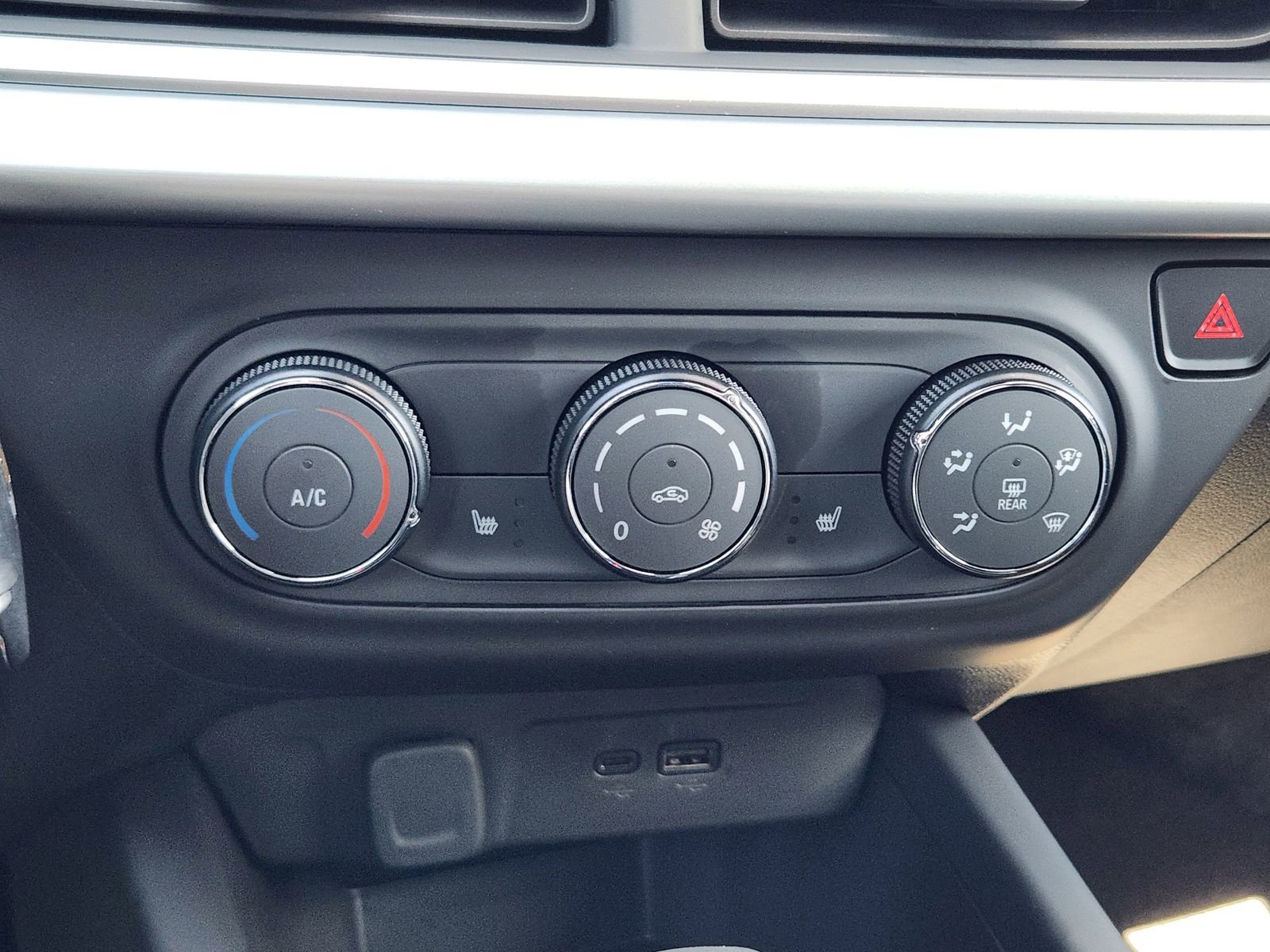 New 2026 Chevrolet Trax RS w/ Sunroof Package image 18