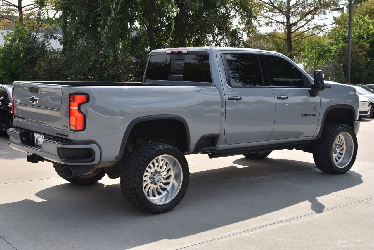 Used 2024 Chevrolet Silverado 2500 LTZ w/ LTZ Plus Package AWD/4WD image 7