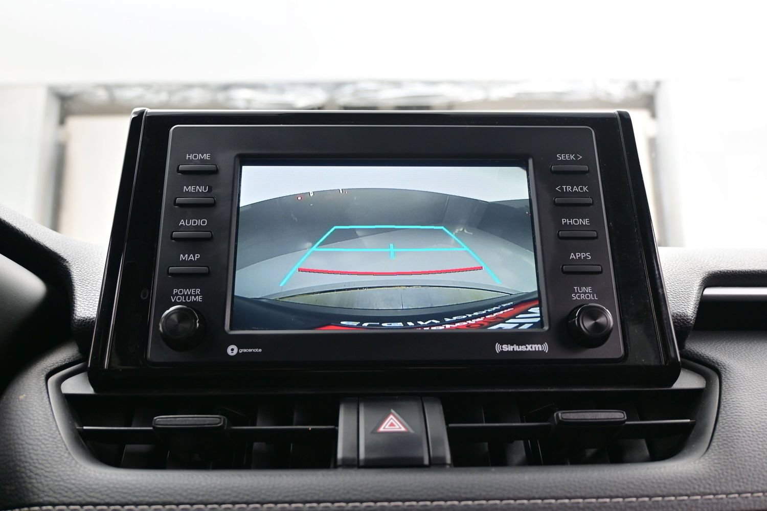Used 2020 Toyota RAV4 XLE AWD/4WD image 19