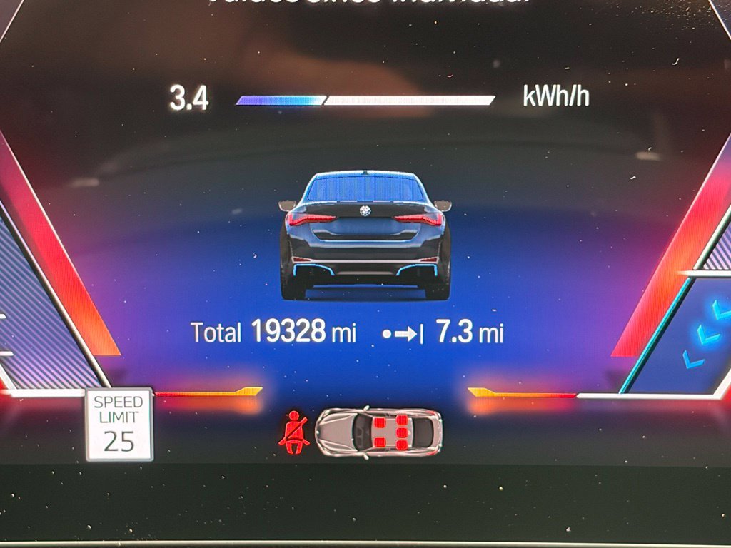 Used 2023 BMW i4 eDrive40 w/ Premium Package RWD image 17