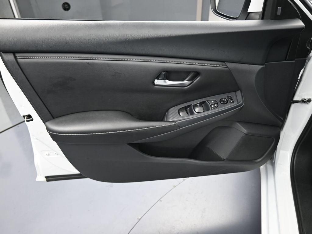 Used 2023 Nissan Sentra SV image 12