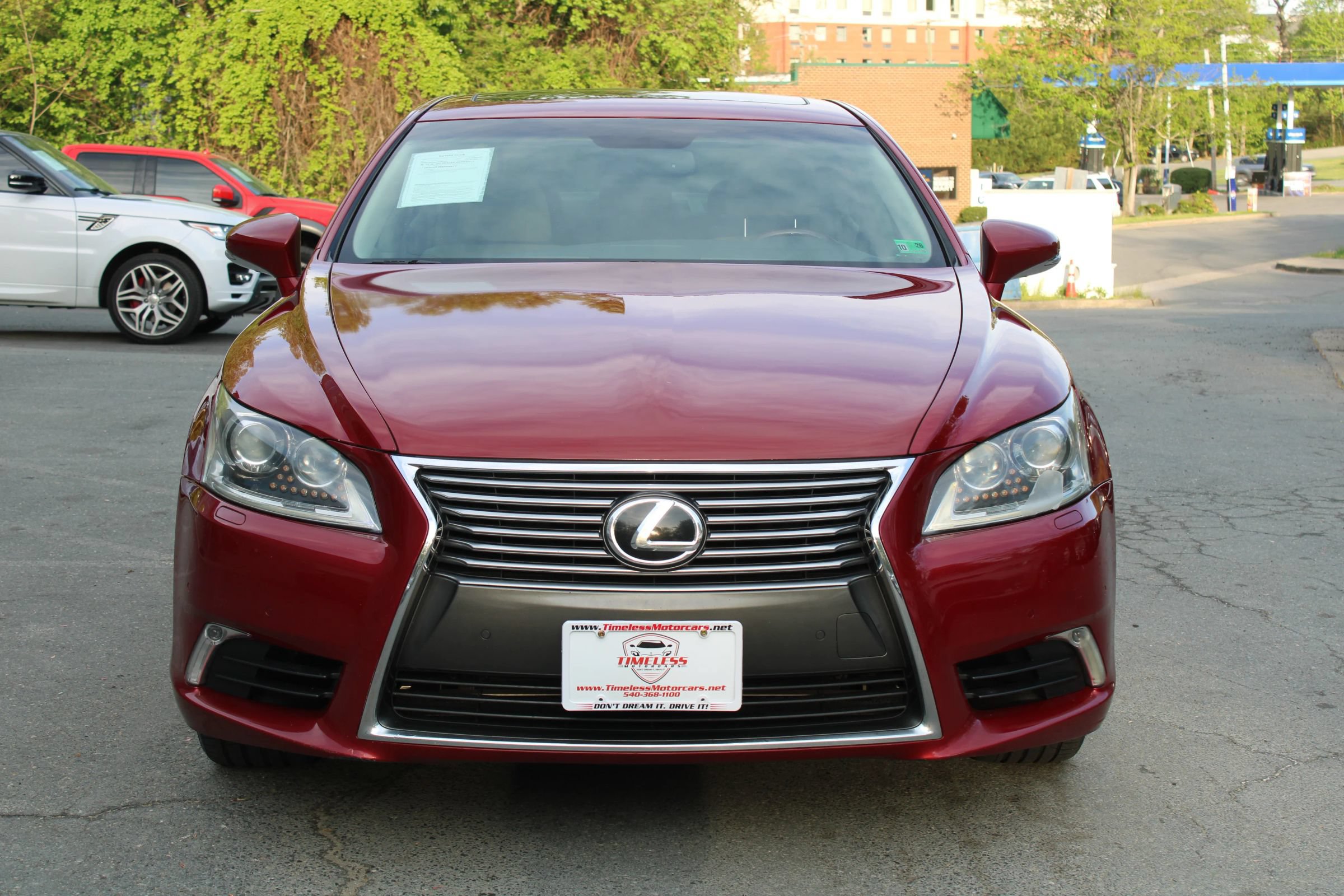 Used 2013 Lexus LS 460 w/ Comfort Pkg RWD image 2