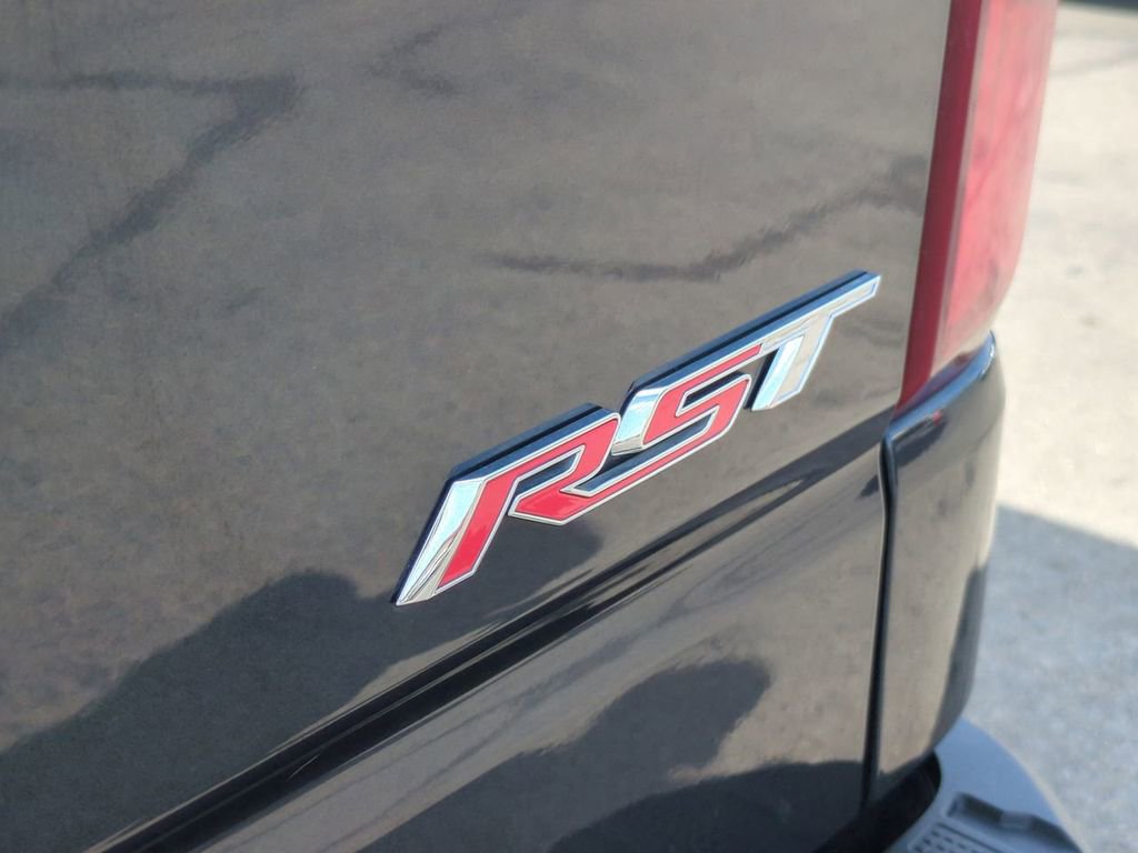 Certified 2022 Chevrolet Silverado 1500 RST w/ Convenience Package II image 32