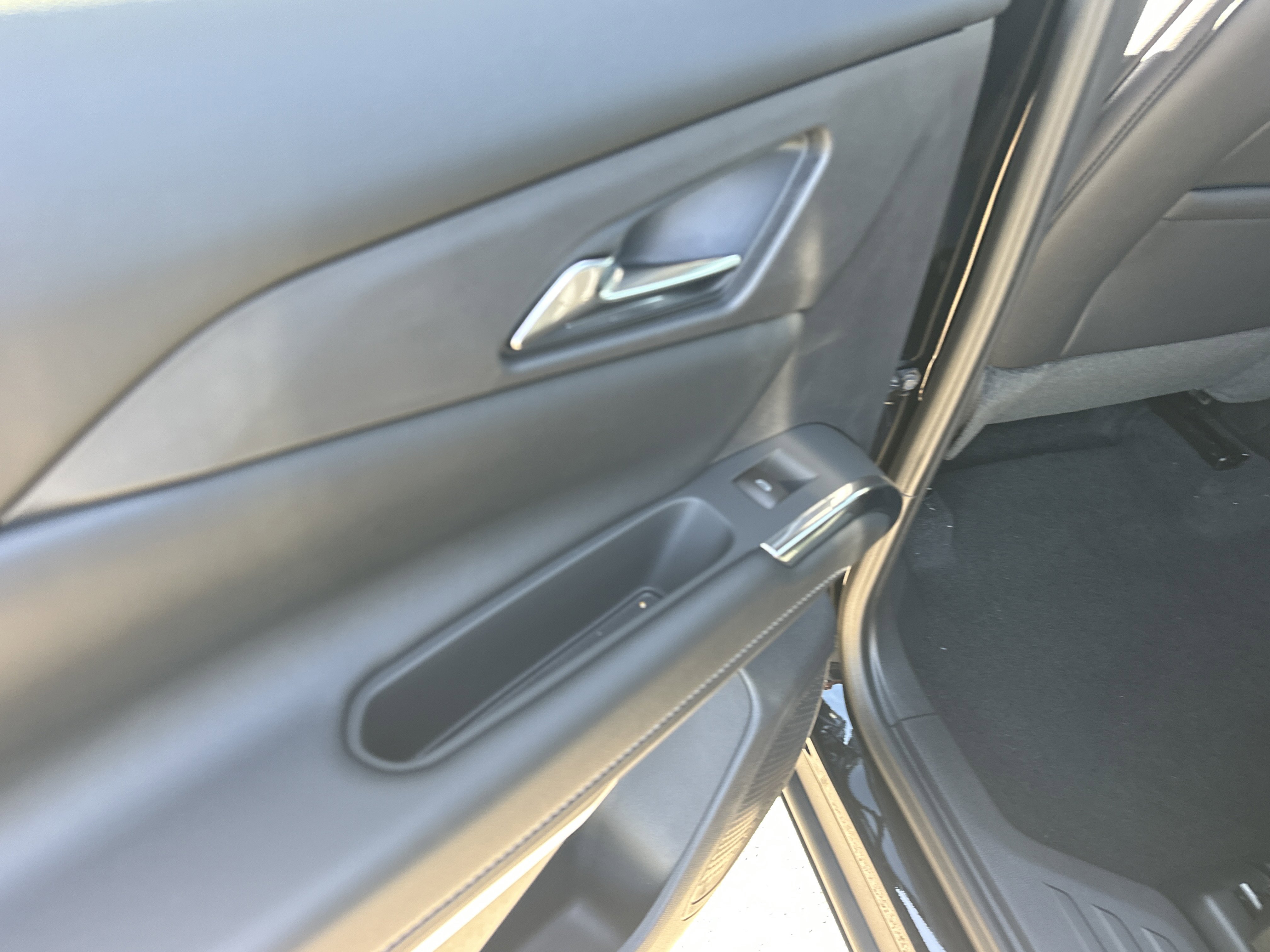 New 2026 Chevrolet Equinox EV LT w/ Convenience Package II image 11