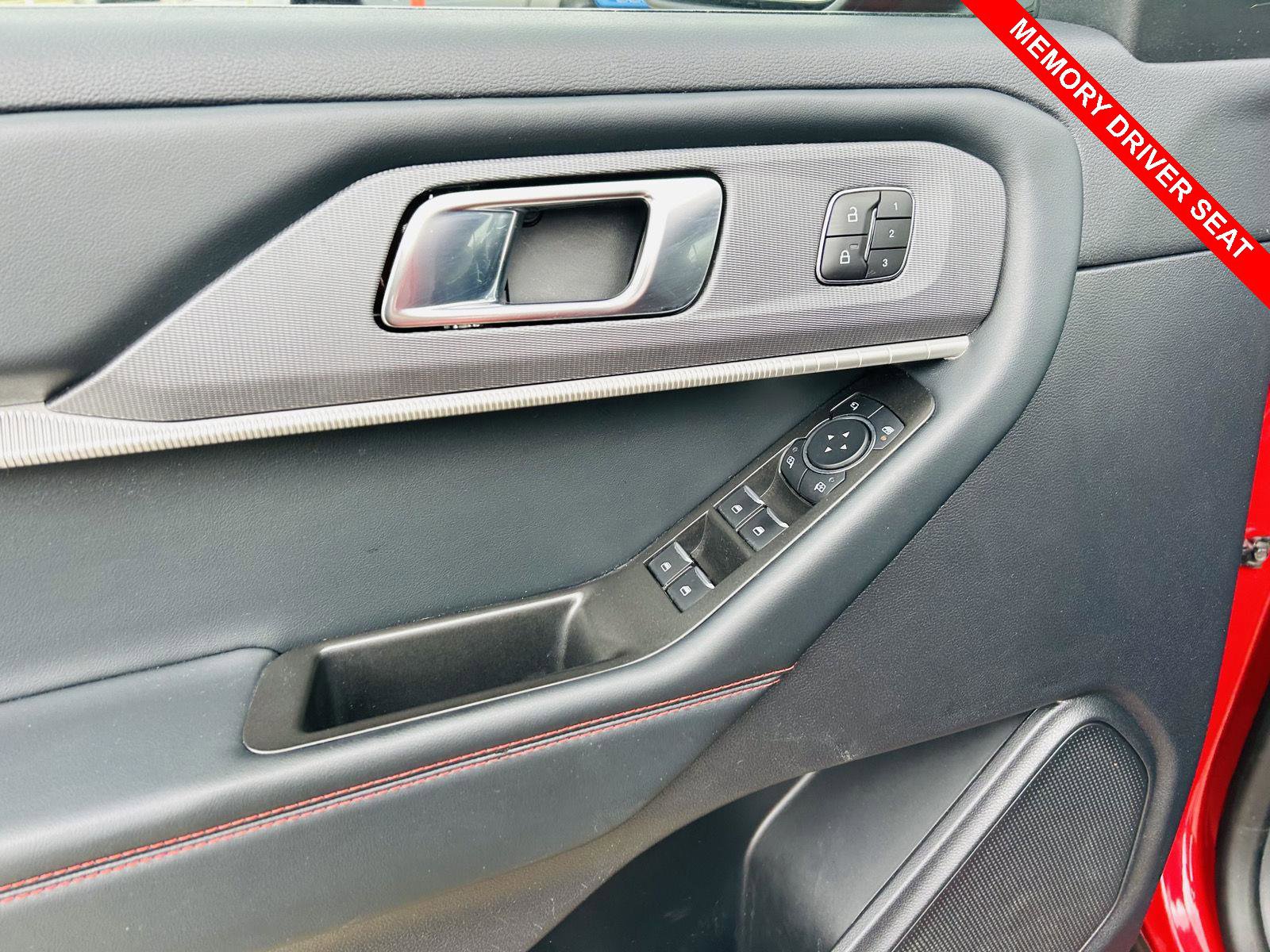 Used 2025 Ford Explorer ST-Line w/ Premium Package AWD/4WD image 20