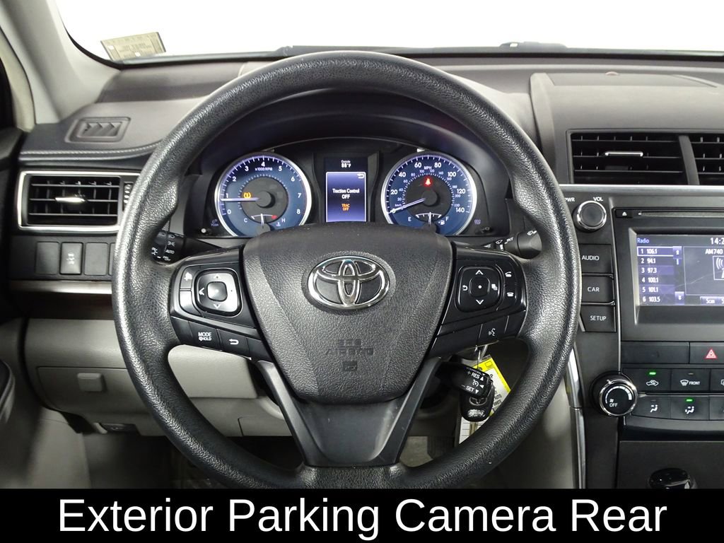 Used 2017 Toyota Camry LE image 7