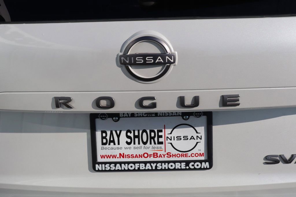 Used 2024 Nissan Rogue SV w/ SV Premium Package image 30