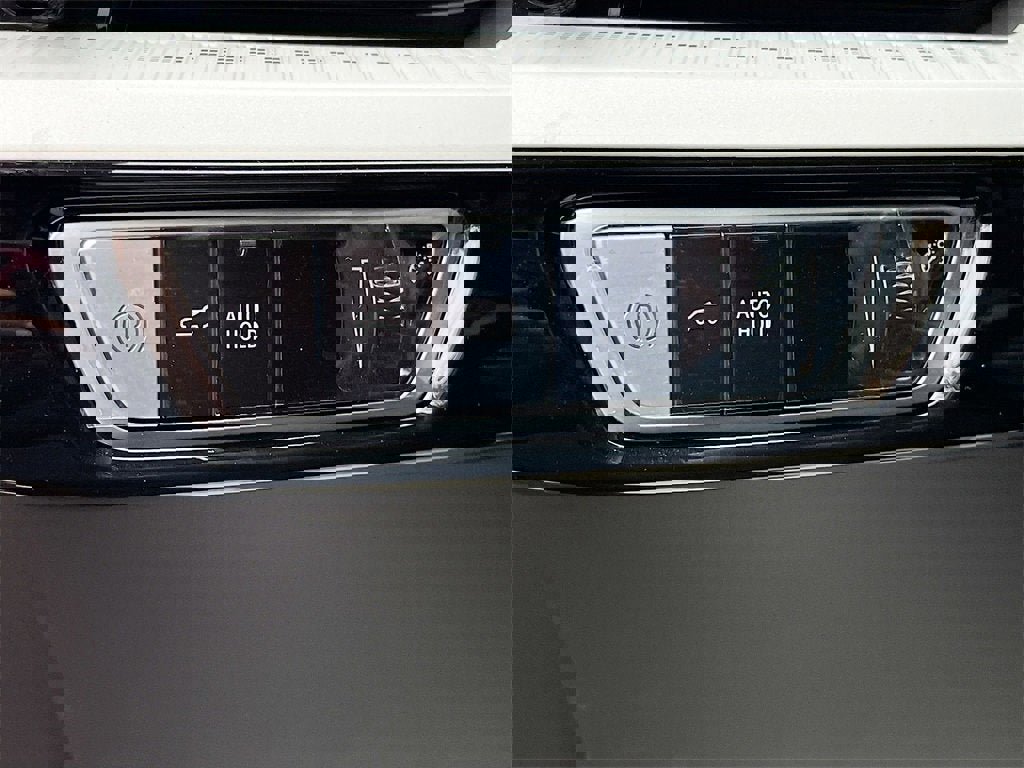 New 2026 Cadillac Optiq Sport 2 image 9