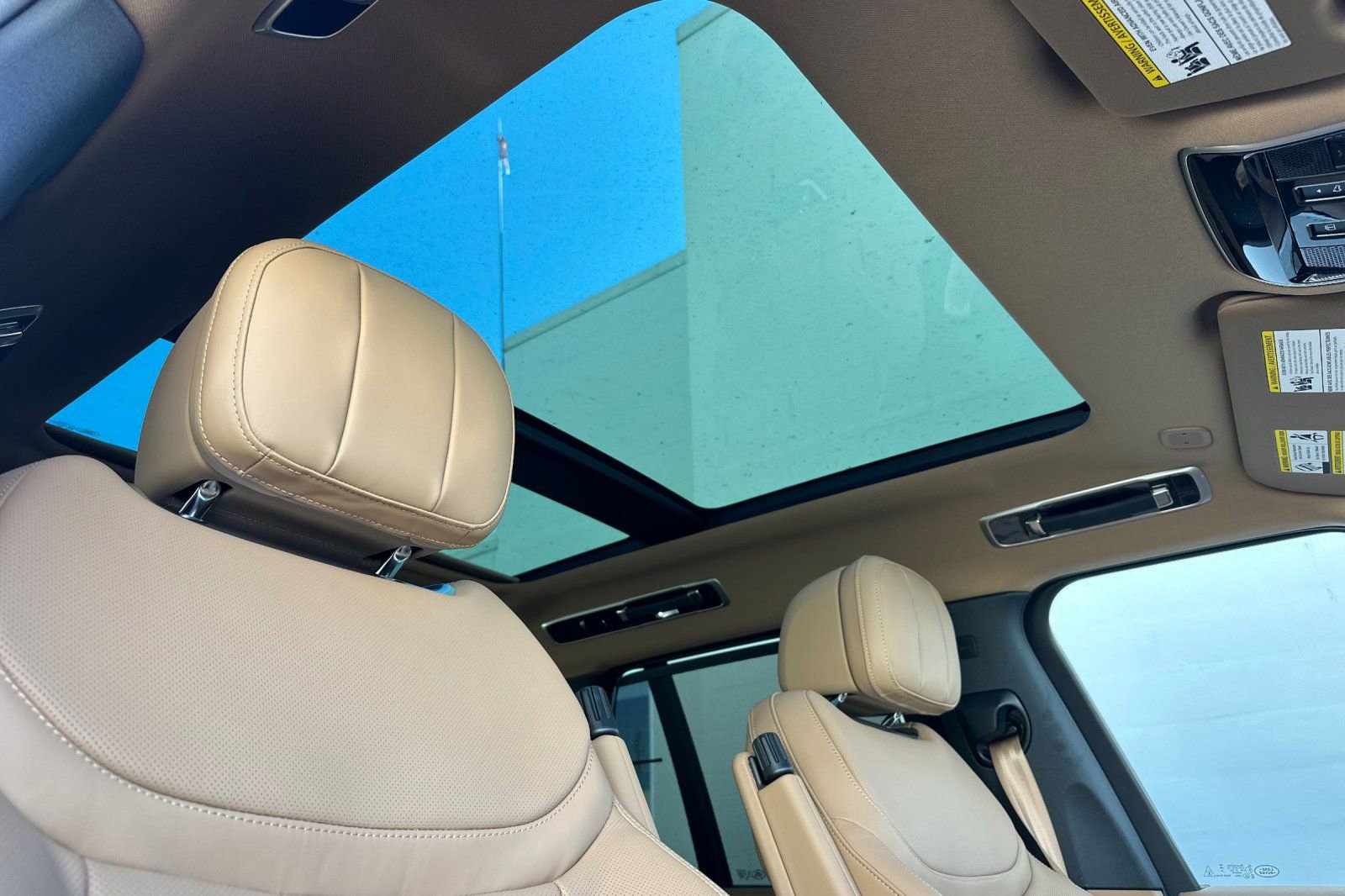 New 2026 Land Rover Range Rover SE AWD/4WD image 16