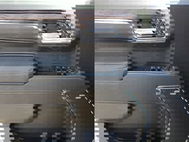 New 2026 GMC Sierra 1500 SLT w/ SLT Premium Plus Package image 19