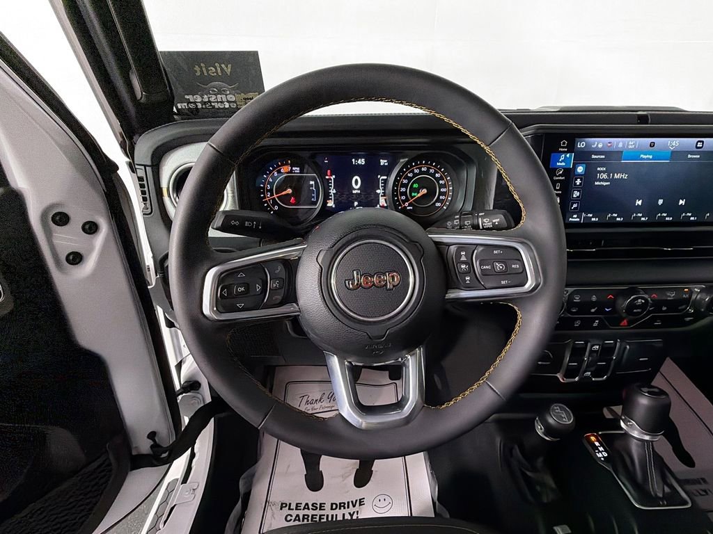 Used 2024 Jeep Wrangler Unlimited Sahara AWD/4WD image 11