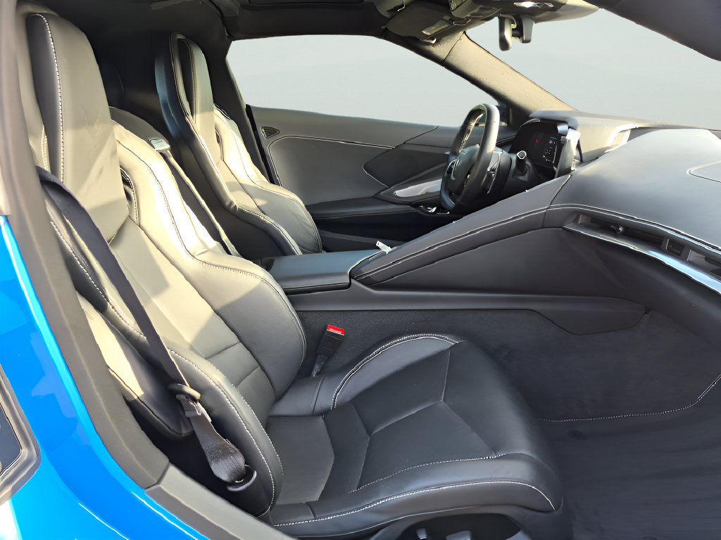 Used 2023 Chevrolet Corvette Stingray Coupe w/ 1LT RWD image 36