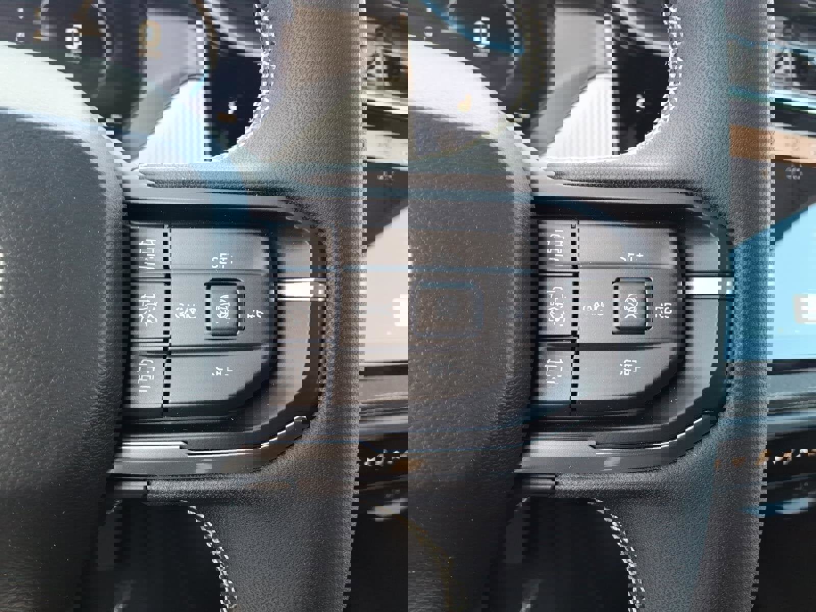 New 2026 Jeep Cherokee Laredo image 16