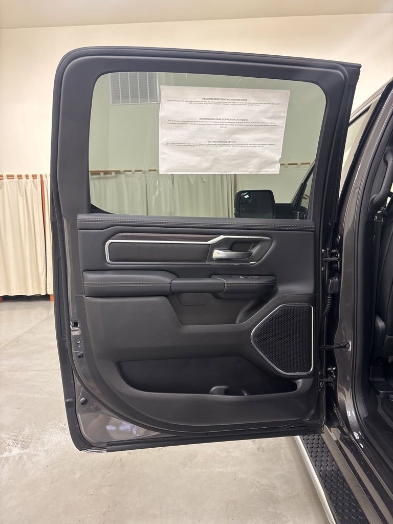 New 2026 RAM 1500 Laramie AWD/4WD image 24