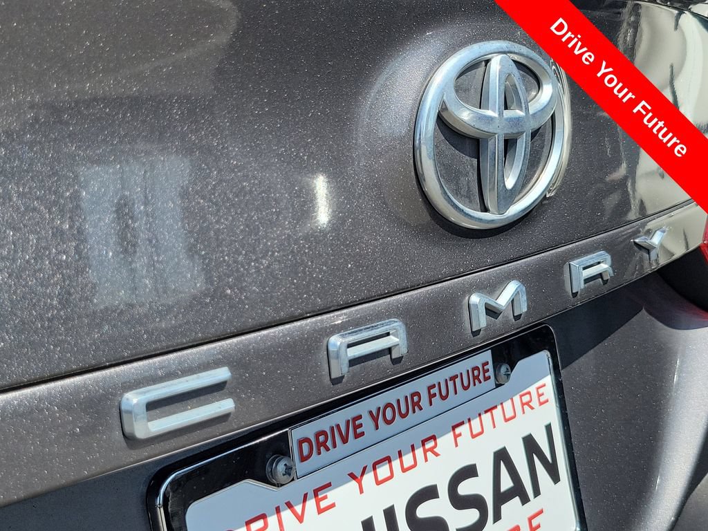 Used 2020 Toyota Camry SE FWD image 23