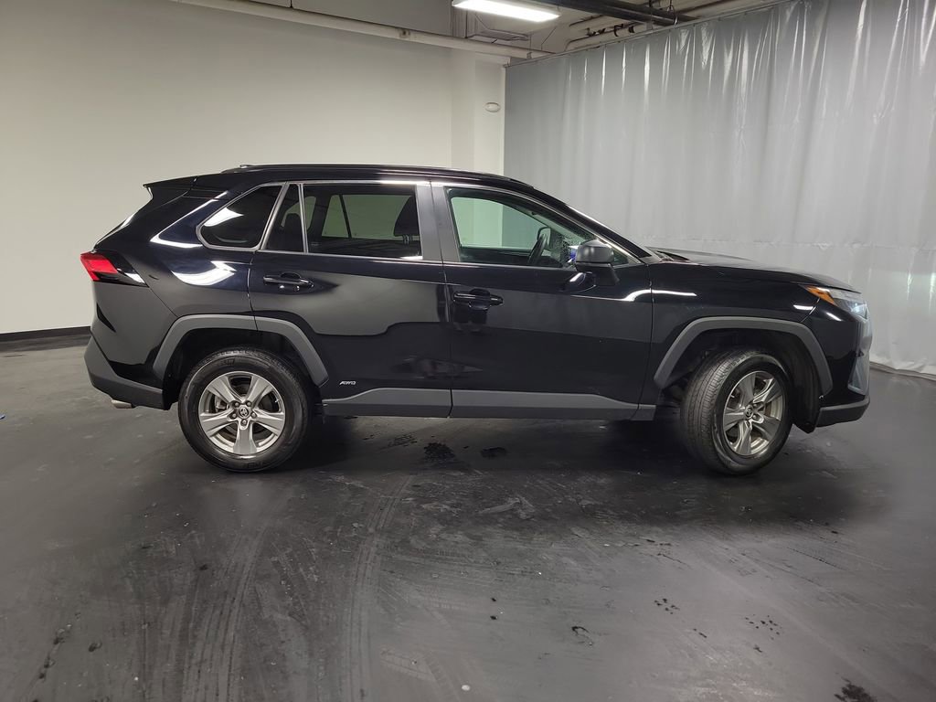 Used 2024 Toyota RAV4 LE AWD/4WD image 9