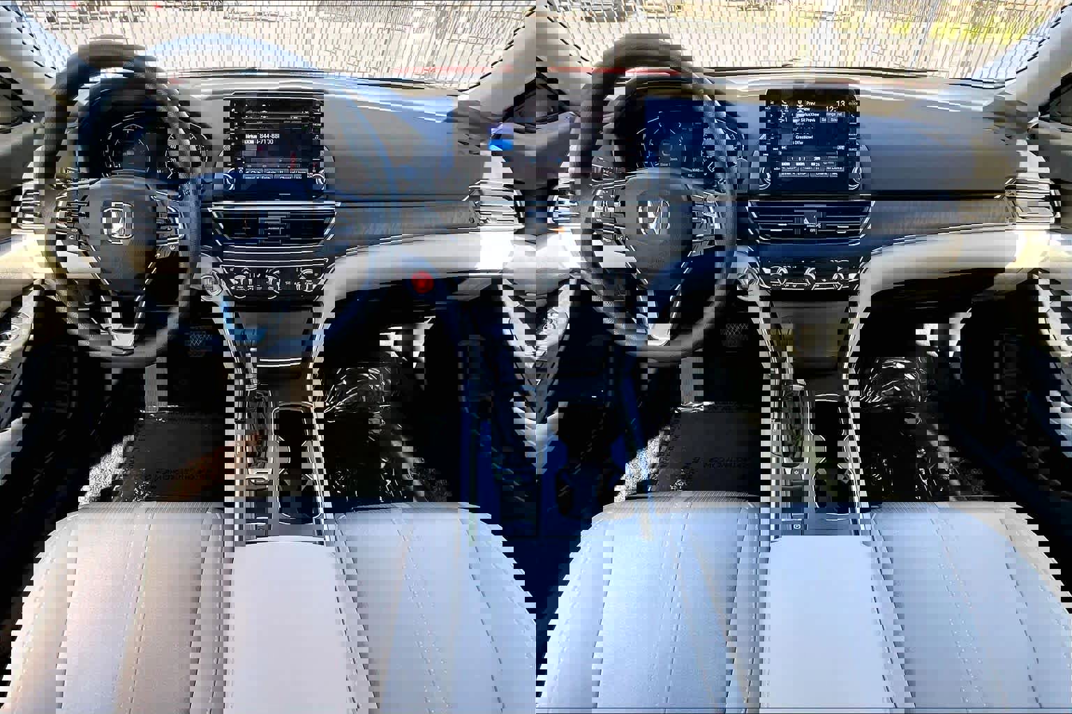 Used 2018 Honda Accord EX image 16