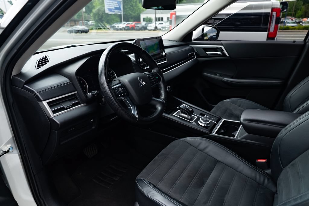 Used 2022 Mitsubishi Outlander SE FWD image 18