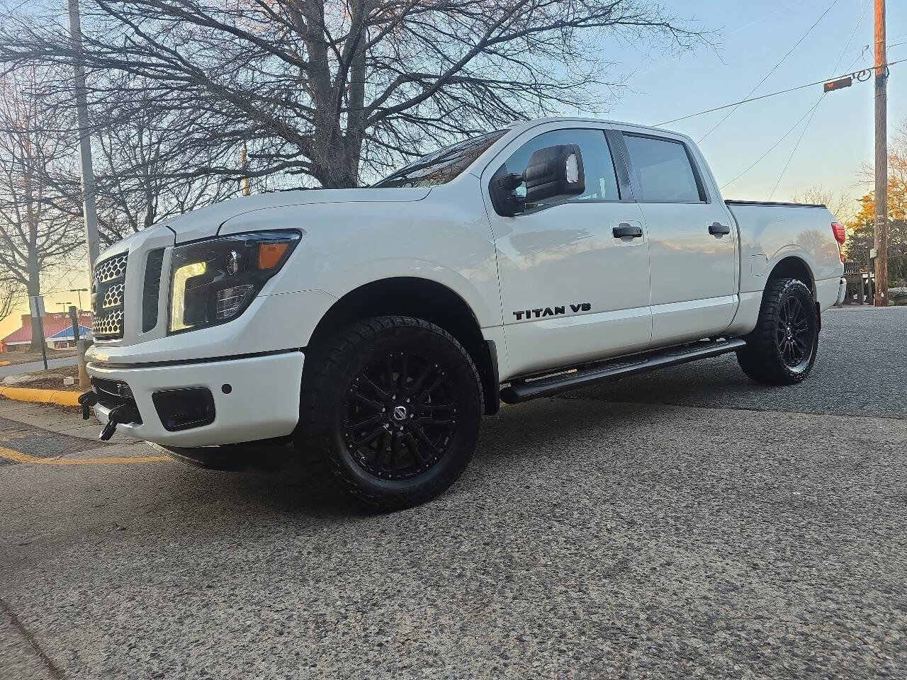 Used 2018 Nissan Titan XD image 69