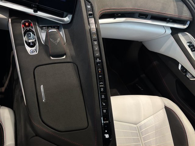 Used 2023 Chevrolet Corvette Stingray Premium Conv w/ Z51 Performance Package RWD image 20
