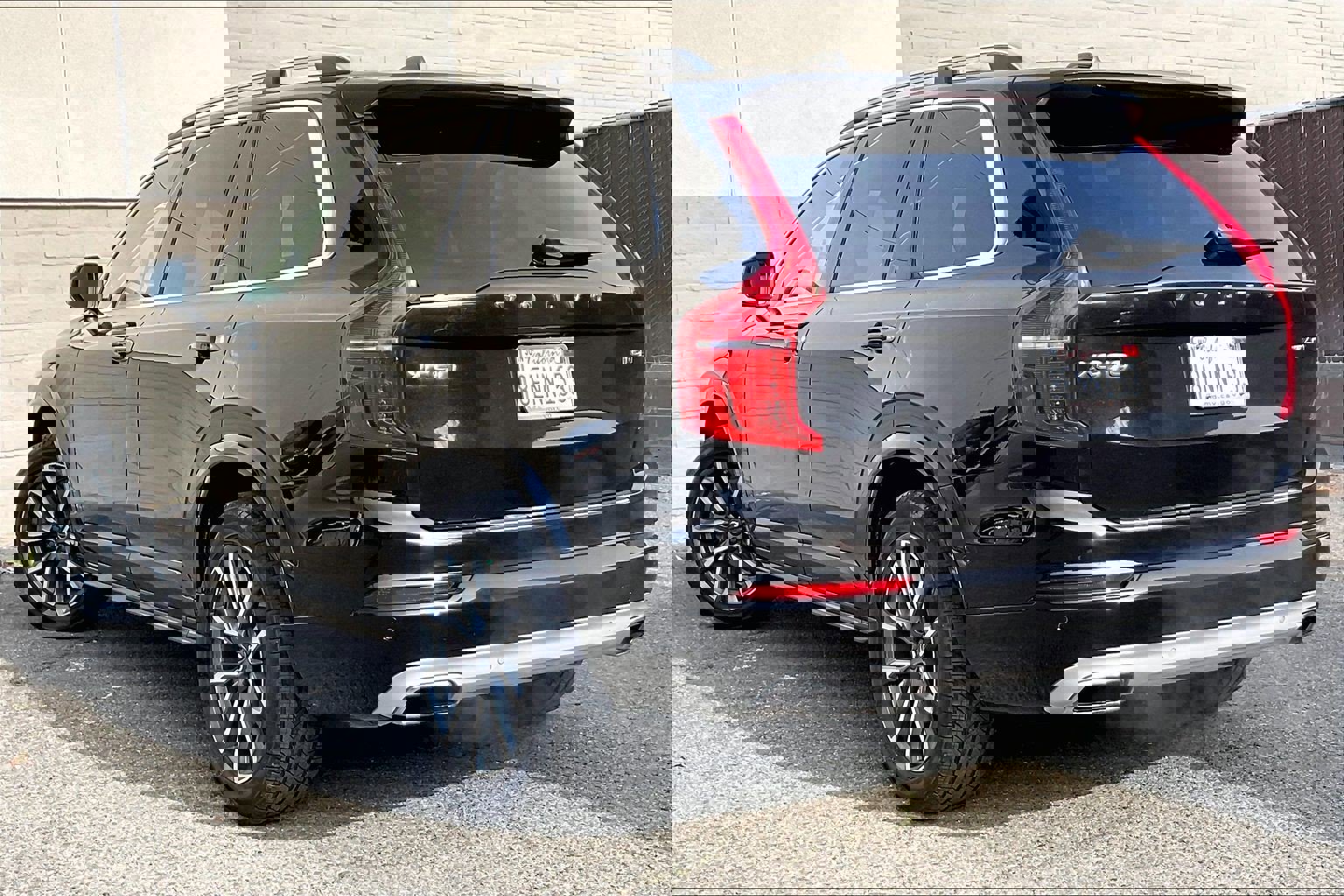 Used 2018 Volvo XC90 T6 Momentum w/ Convenience Package image 10