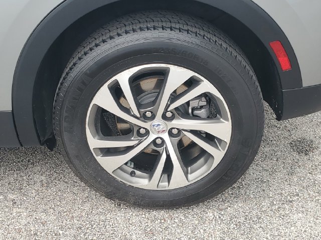 Used 2023 Buick Envision Essence FWD image 9