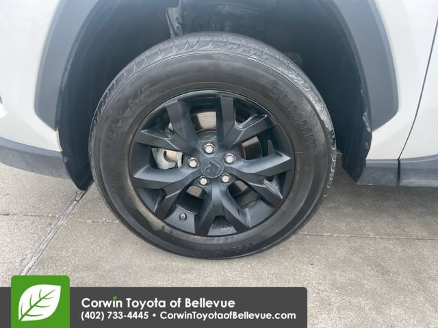 Used 2021 Toyota RAV4 LE FWD image 26