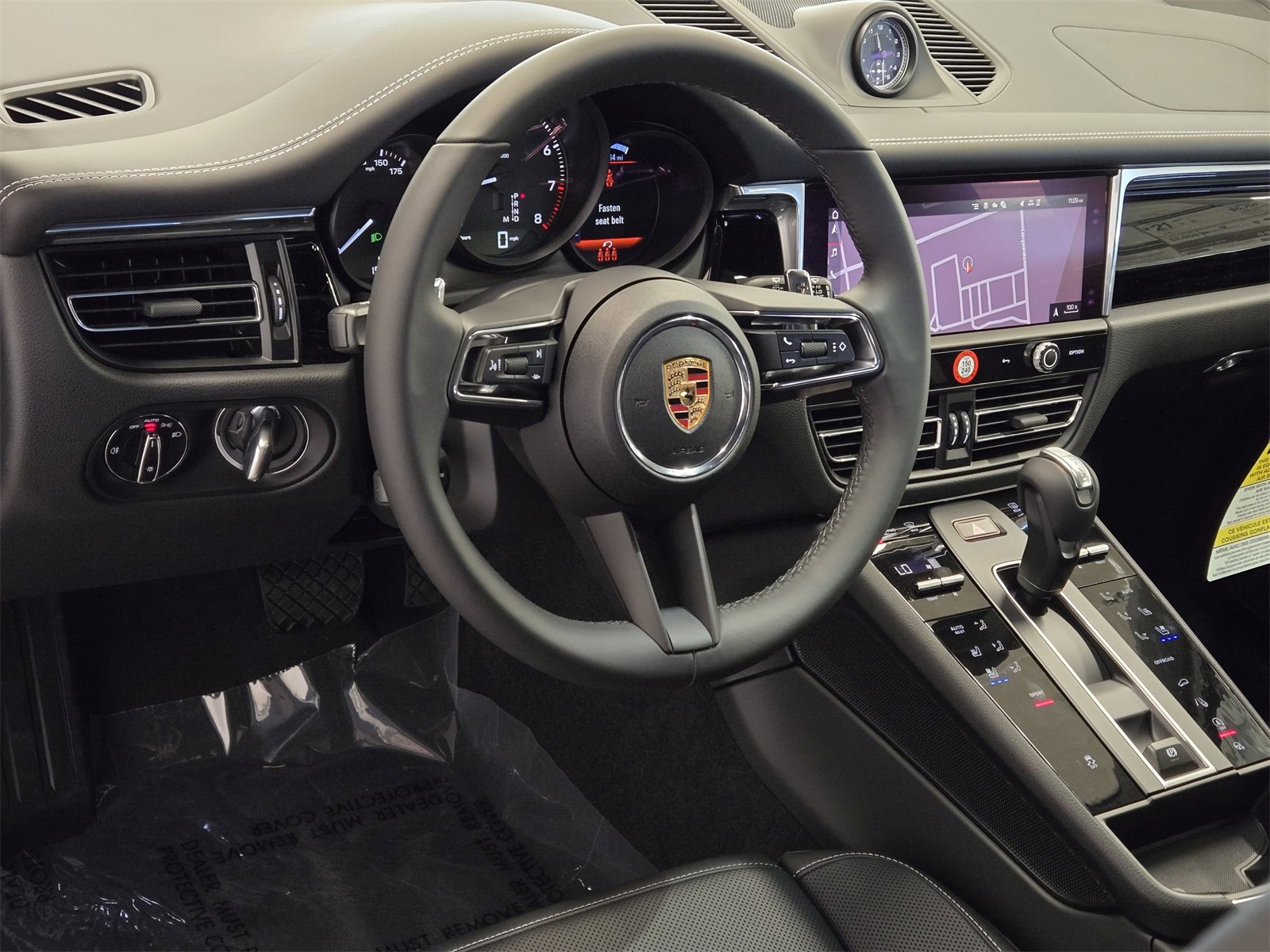 New 2025 Porsche Macan image 4