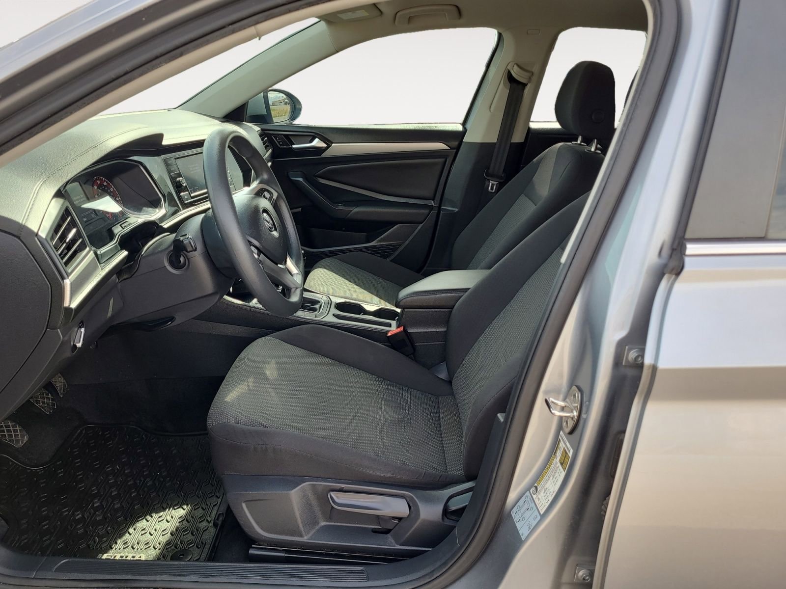 Used 2021 Volkswagen Jetta S image 9