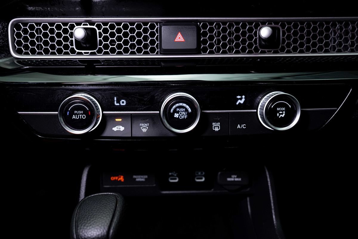Used 2025 Honda Civic LX image 21