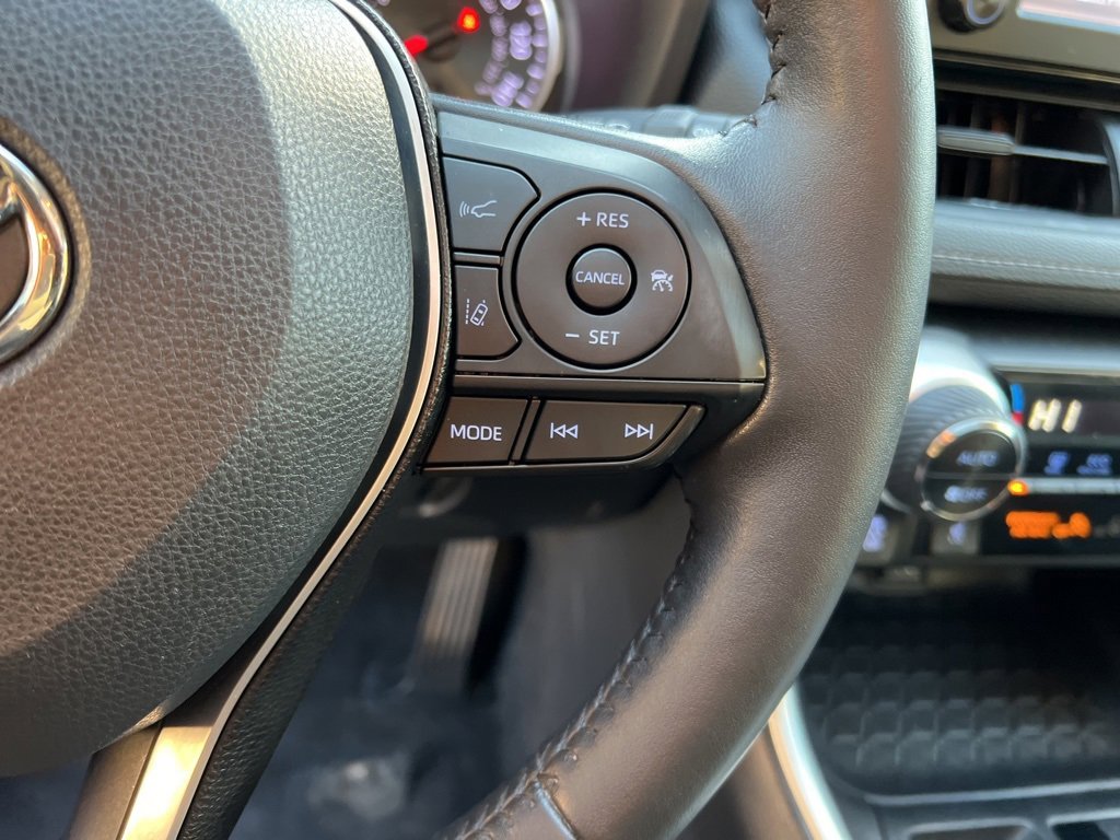 Used 2019 Toyota RAV4 XLE image 16