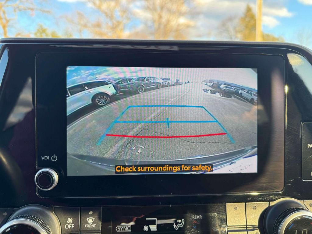 Used 2023 Toyota Highlander XLE image 28