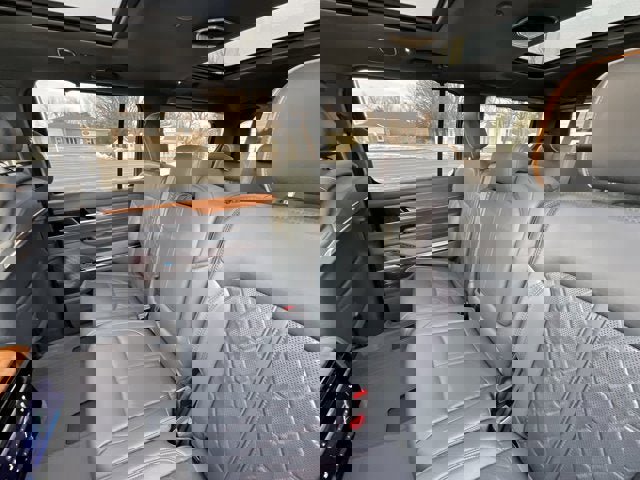 Used 2024 Jeep Grand Wagoneer Series III w/ Flexible Seating Group image 8