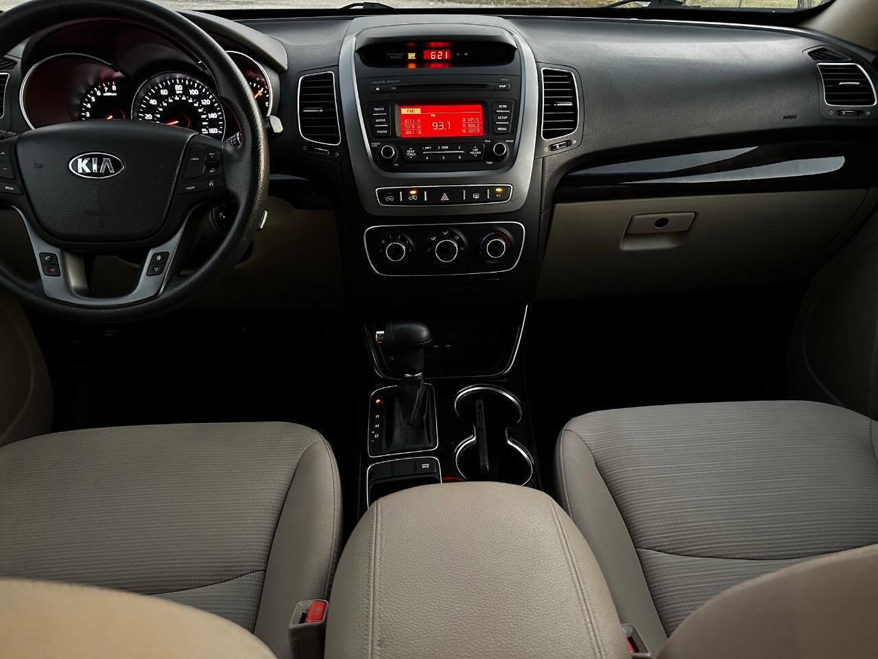 Used 2015 Kia Sorento LX image 15