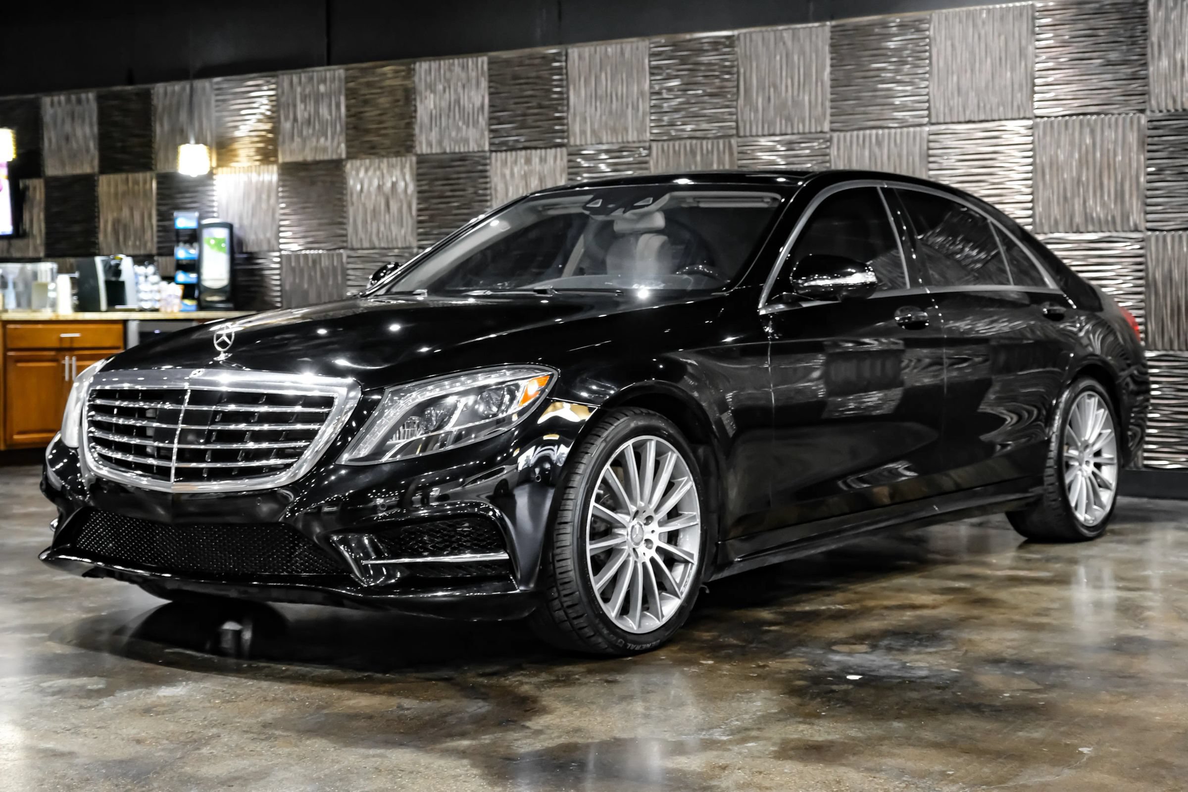 Used 2016 Mercedes-Benz S 550 Sedan image 9