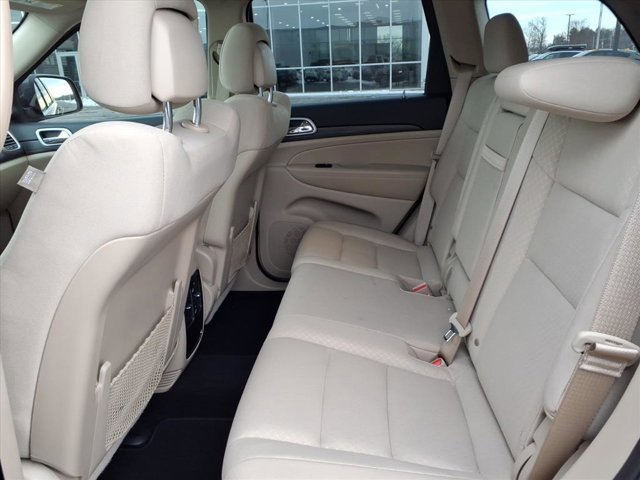 Used 2021 Jeep Grand Cherokee Laredo image 27