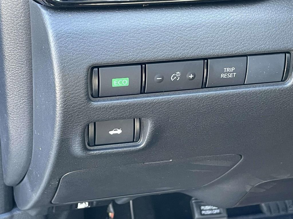 Used 2025 Nissan Sentra SR image 17