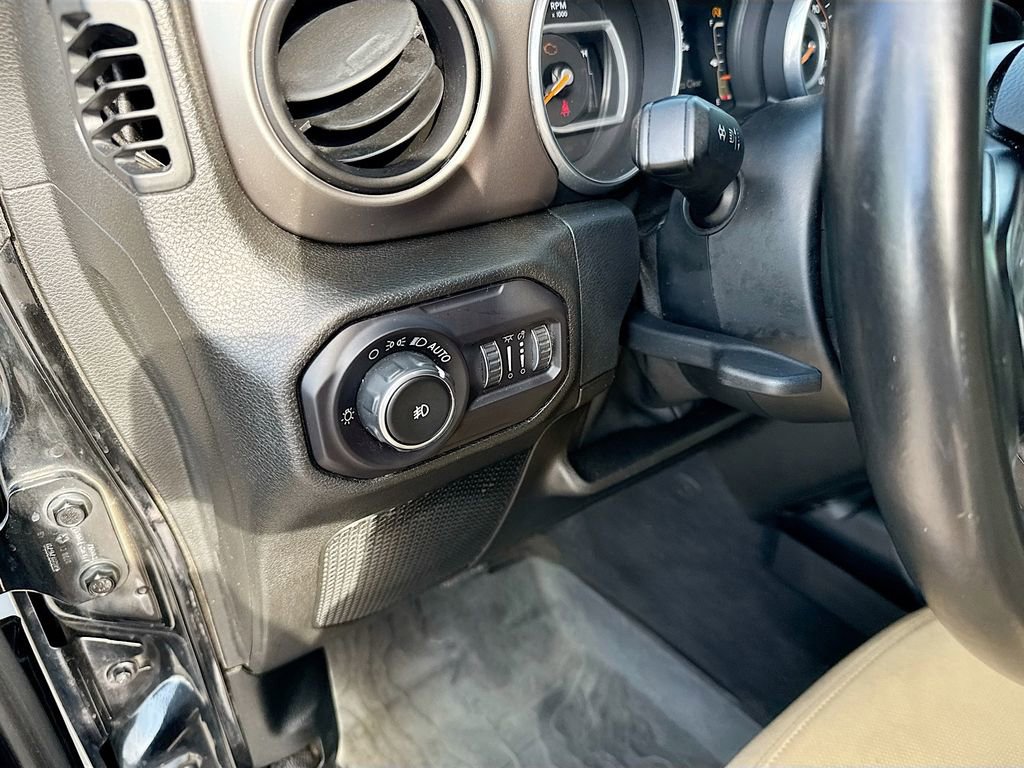 Used 2018 Jeep Wrangler Unlimited Sport S image 10
