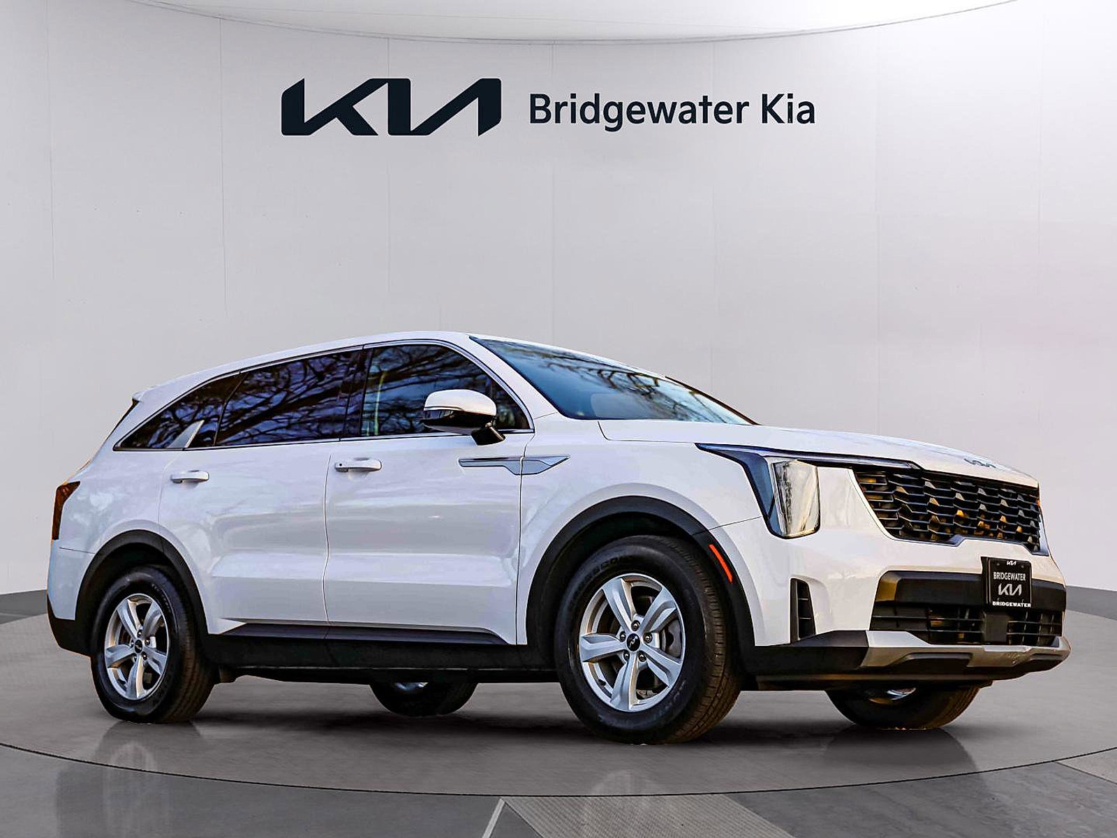 Certified 2024 Kia Sorento LX FWD image 2