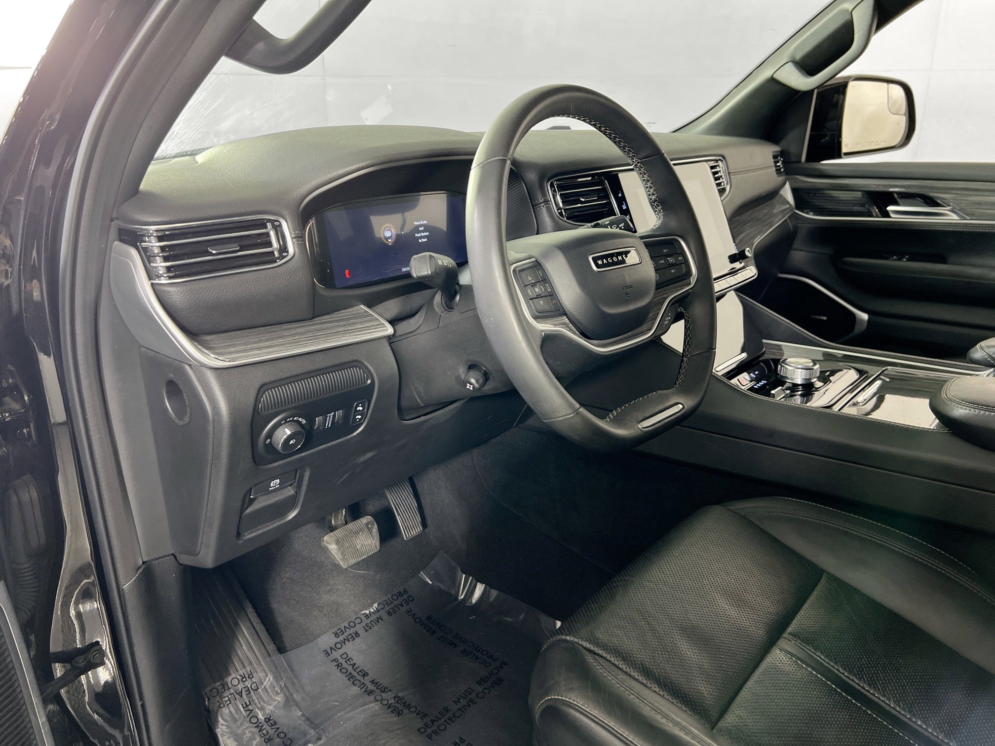 Used 2022 Jeep Wagoneer Series II AWD/4WD image 9