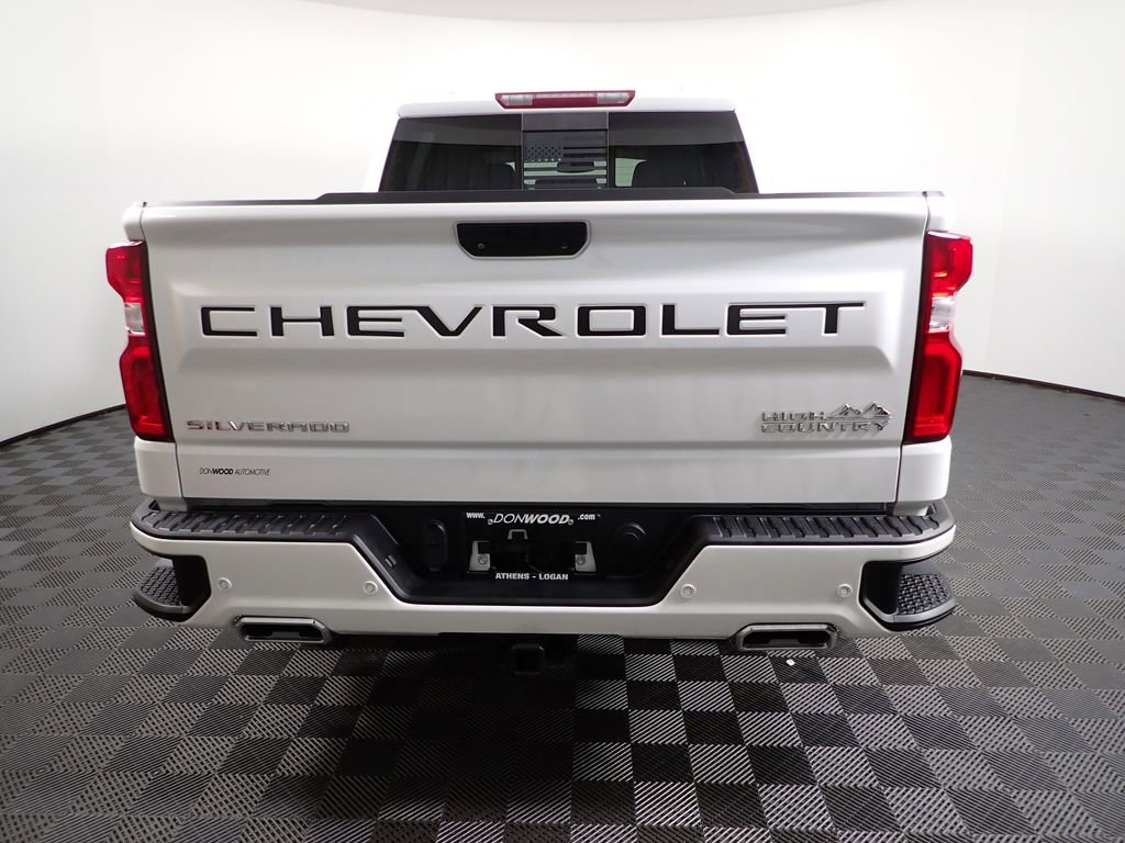 Used 2022 Chevrolet Silverado 1500 High Country w/ LPO, Dark Essentials Package image 16