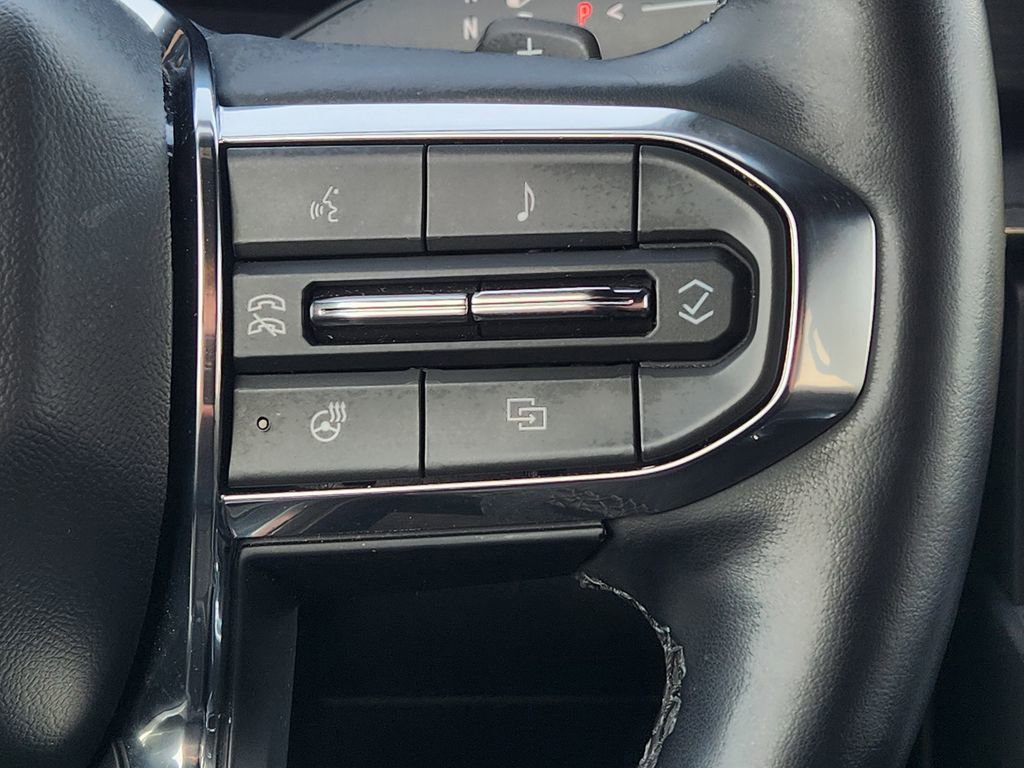 Used 2025 GMC Acadia Elevation image 28