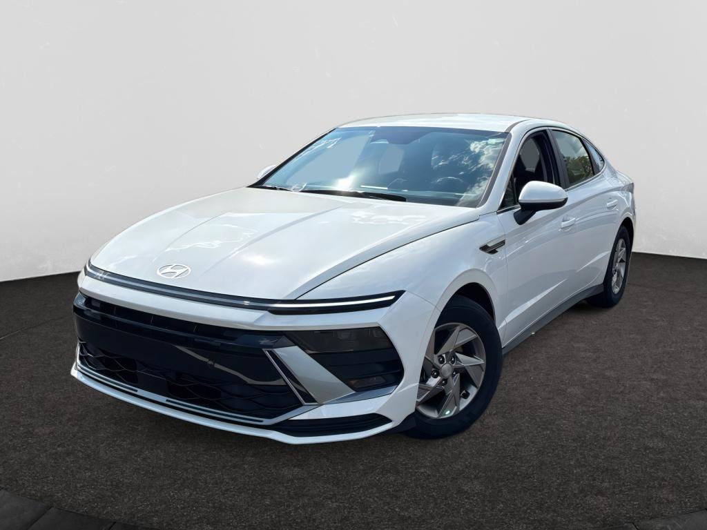 Used 2025 Hyundai Sonata SE FWD image 1